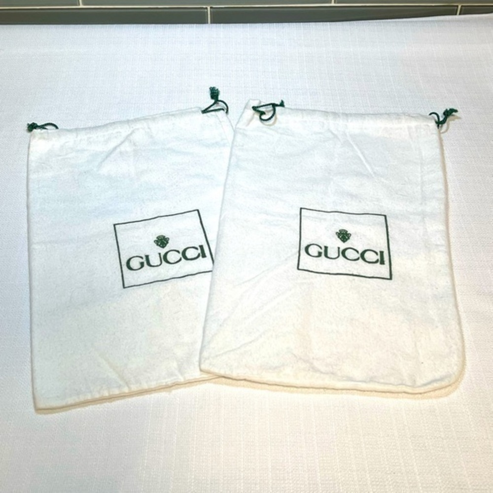 EUC Gucci White Dust Bag w/ Green Knight Logo and Green Drawstrings - Set of Two